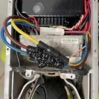 Geschmolzene Motorphasenstecker Ninebot Max G30D.webp